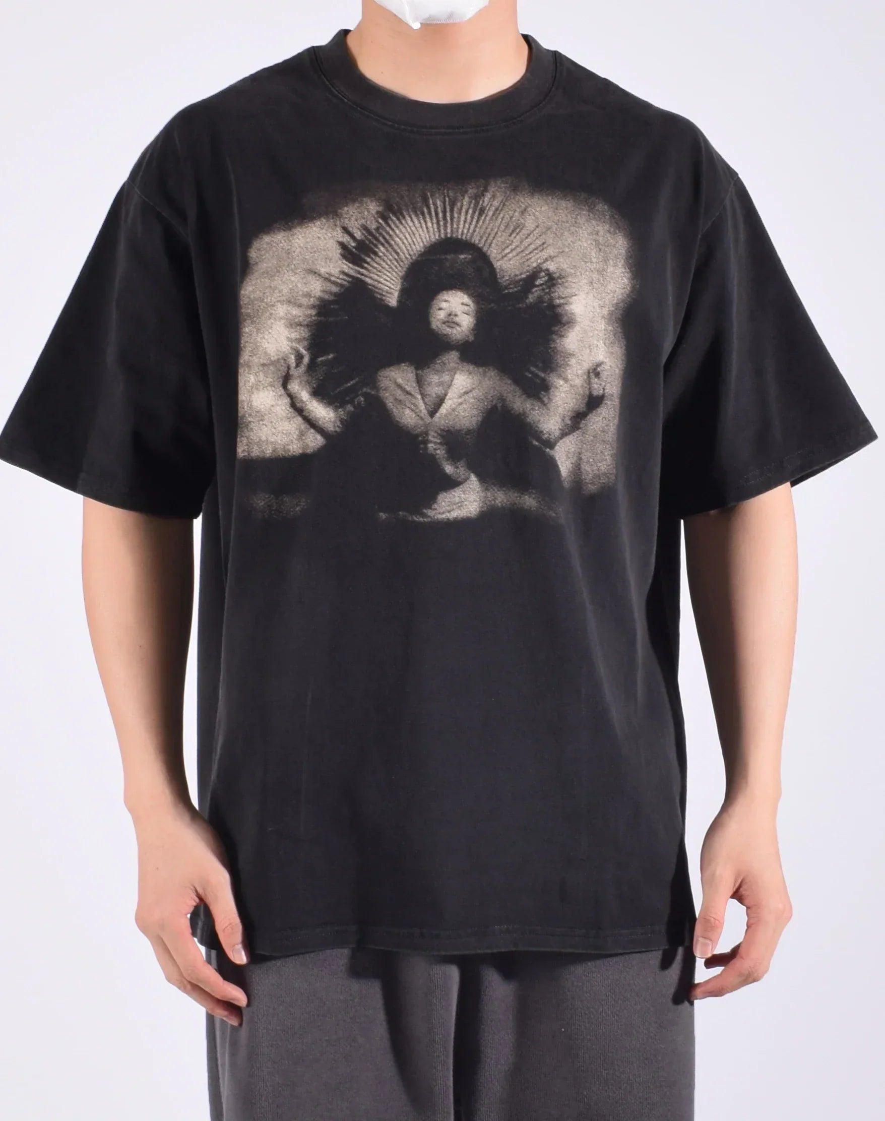 Vintage Porträtmuster Bedrucktes Schwarzes T-Shirt