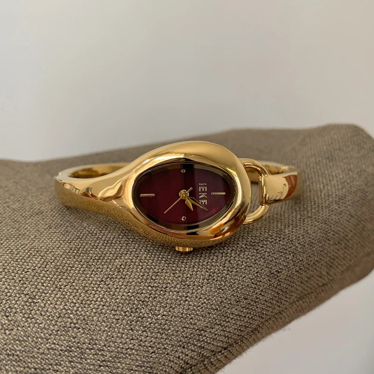 Women Bracelet Quartz Watch