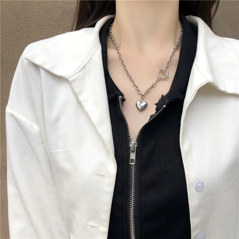 Chic Vintage Heart Pendant Necklace