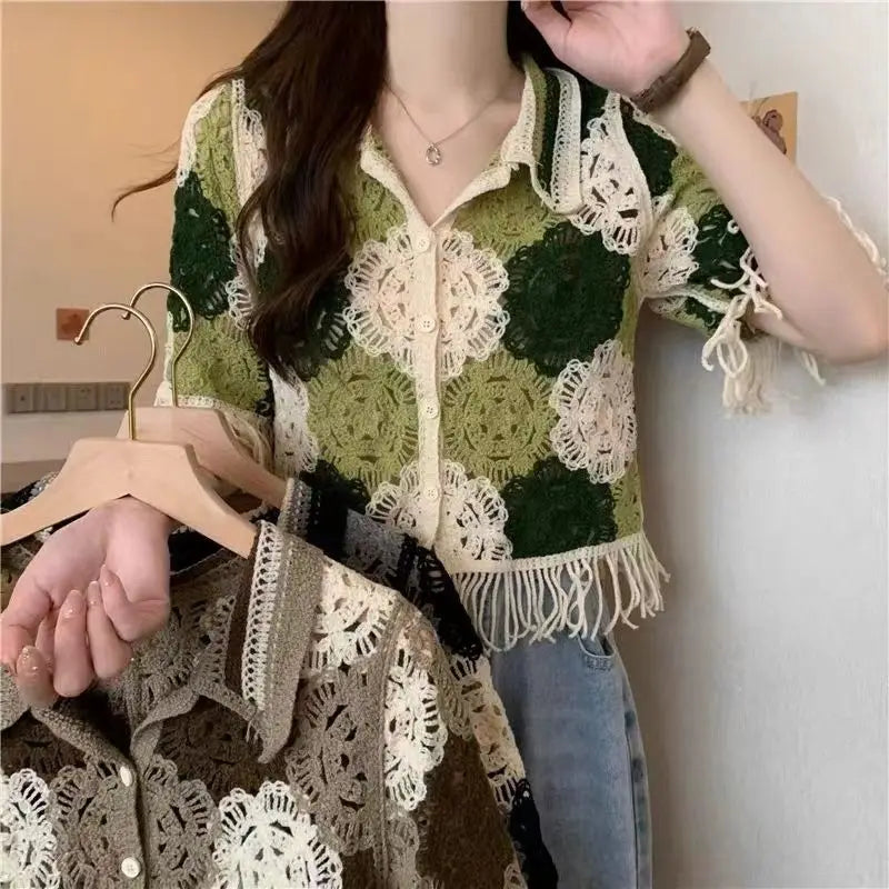 Versatile Minimalist Knitted Color Block Shirt