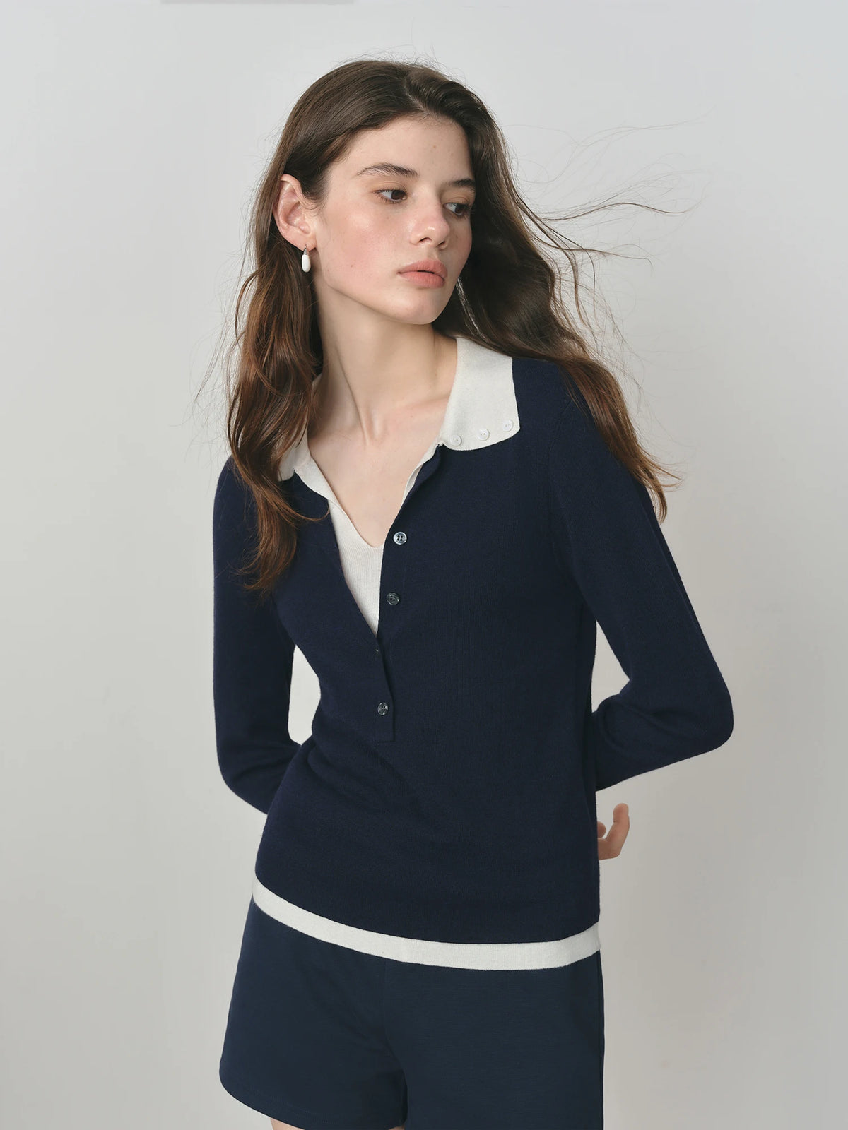 Knit Cable V-neck Sweater