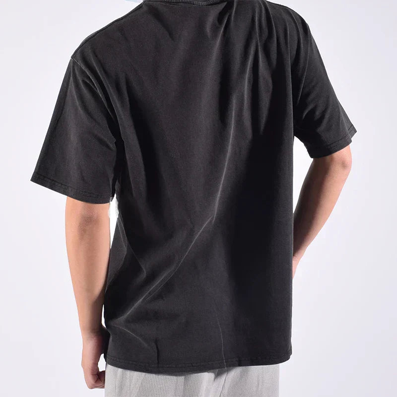 Camiseta negra coreana de estilo urbano vintage