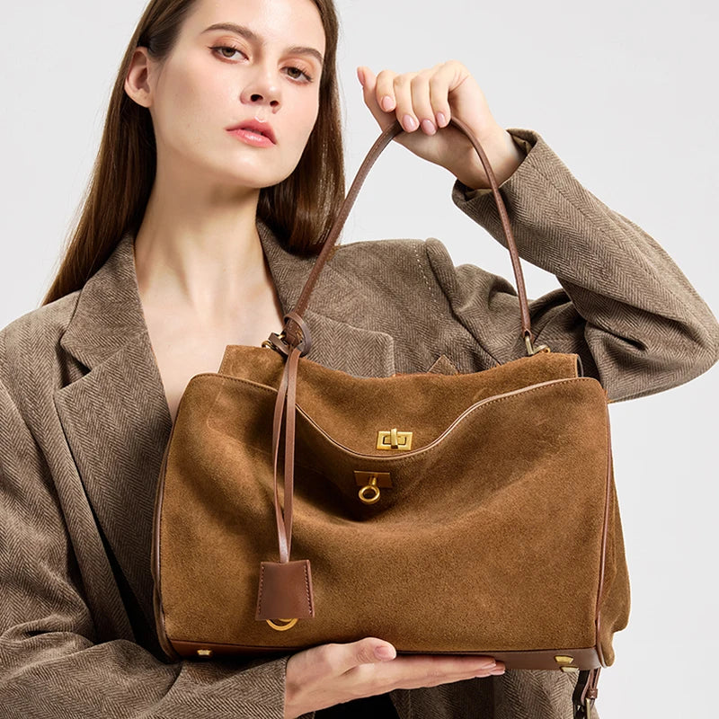 Old Money Vintage Leather Hand Bag