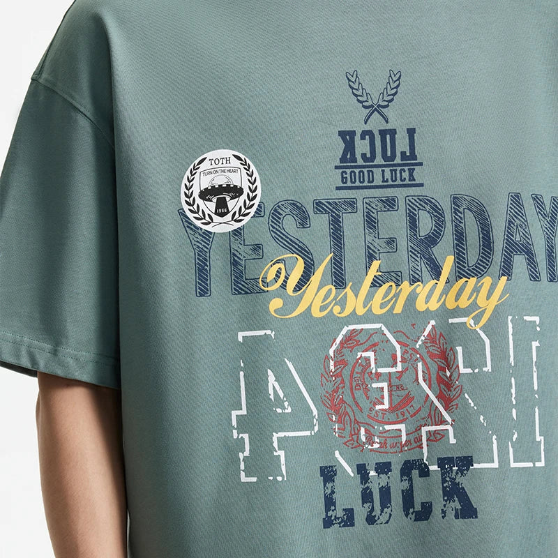 Sommer-T-Shirt mit Vintage-Grafikdruck