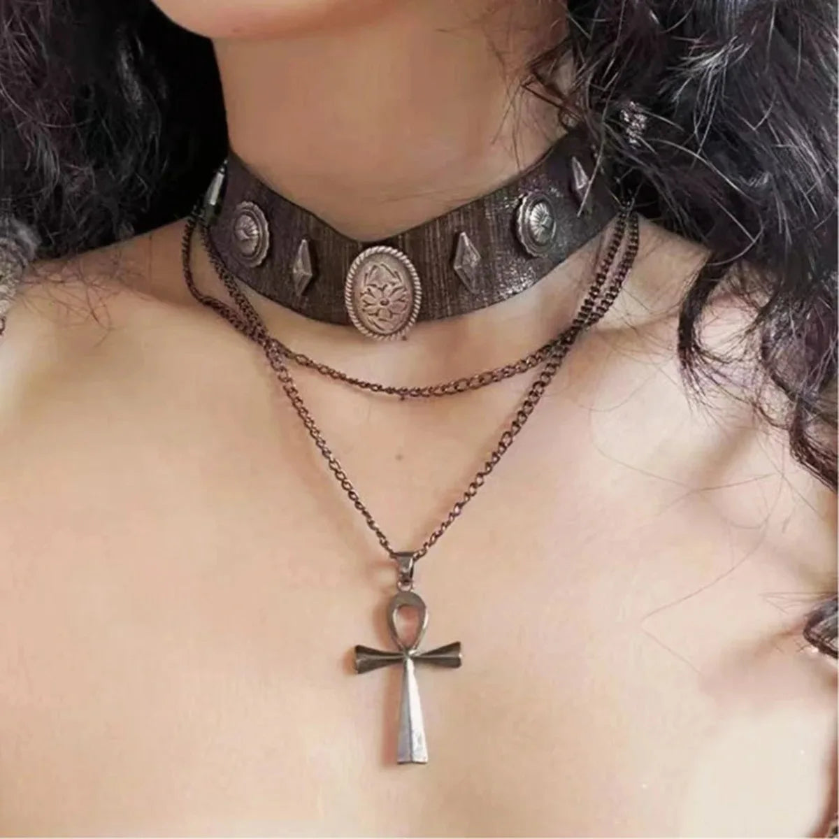 Y2K Pharoah Rivet Necklace