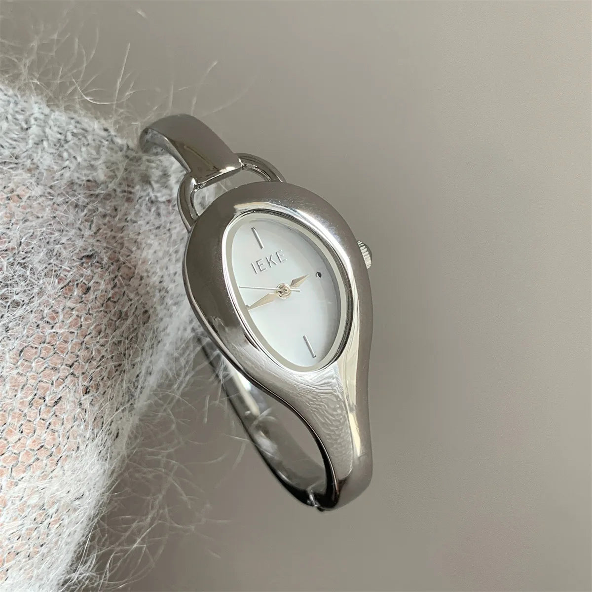 Women Bracelet Quartz Watch