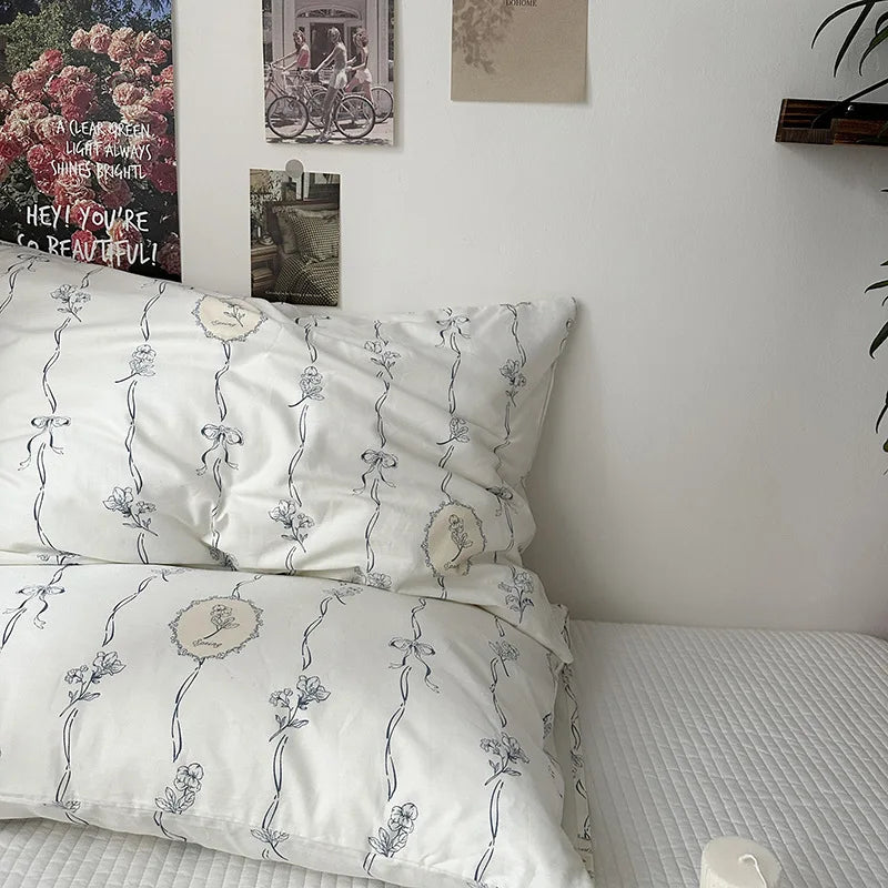 Solid Color Simple Striped Pillowcase
