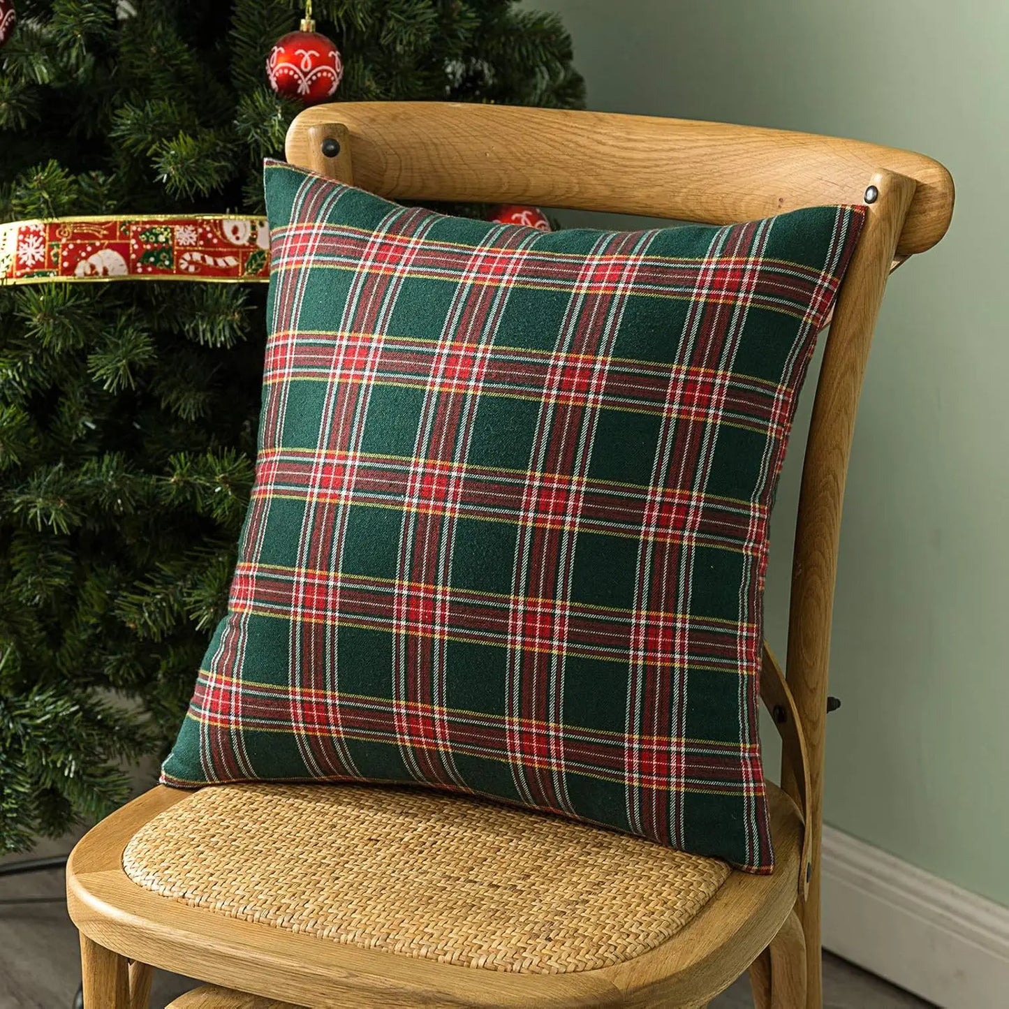 Christmas Plaid Decorative Throw Pillow Covers