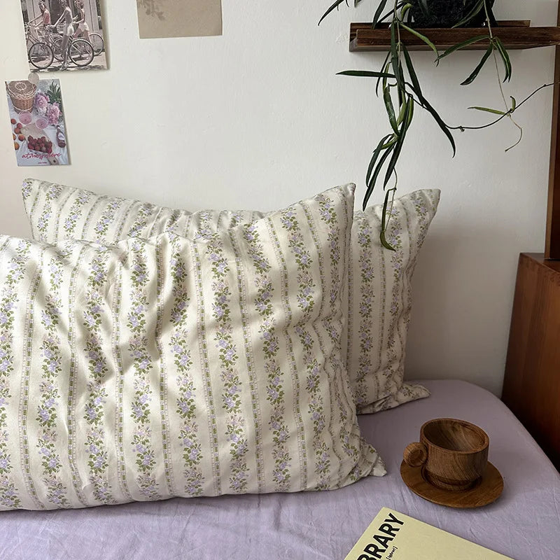 Solid Color Simple Striped Pillowcase