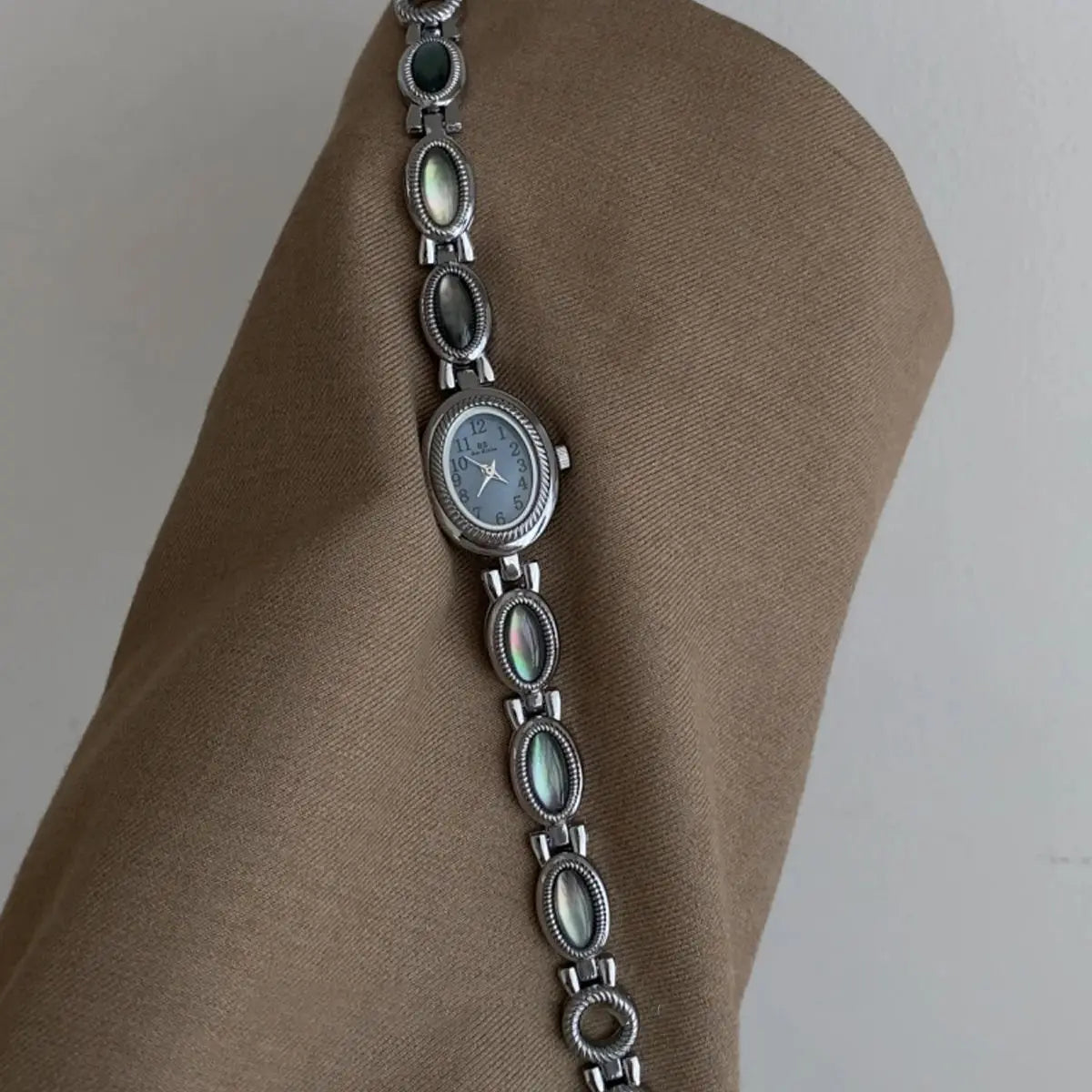Retro Minimalist Women's Watch
