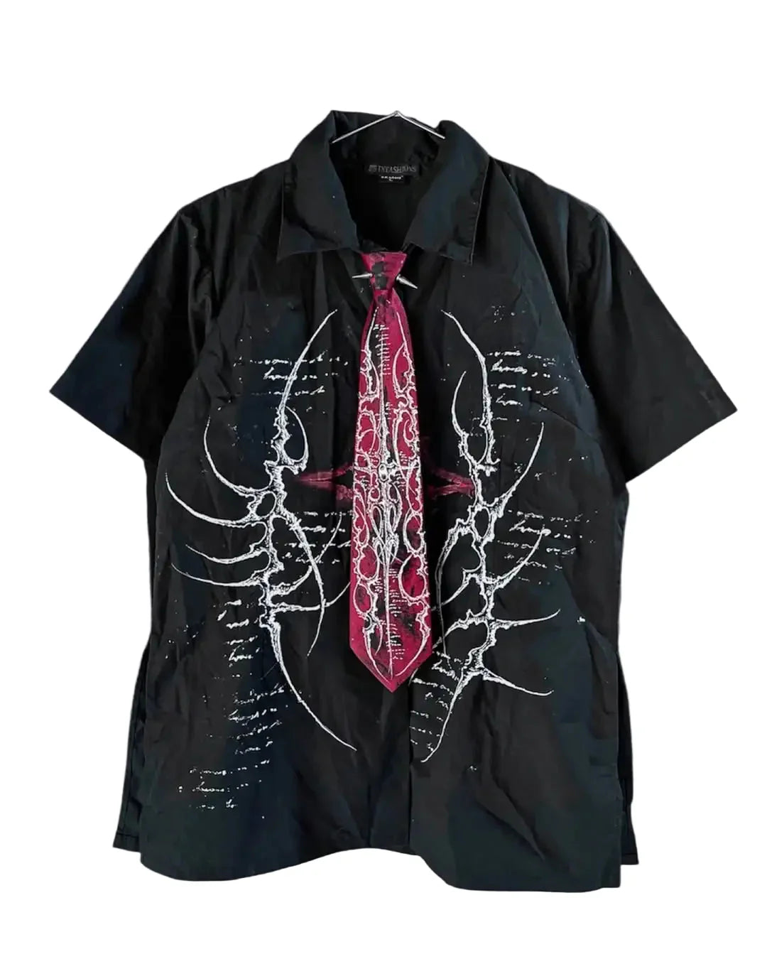 Camisa Y2K de esmoquin con estampado de calaveras