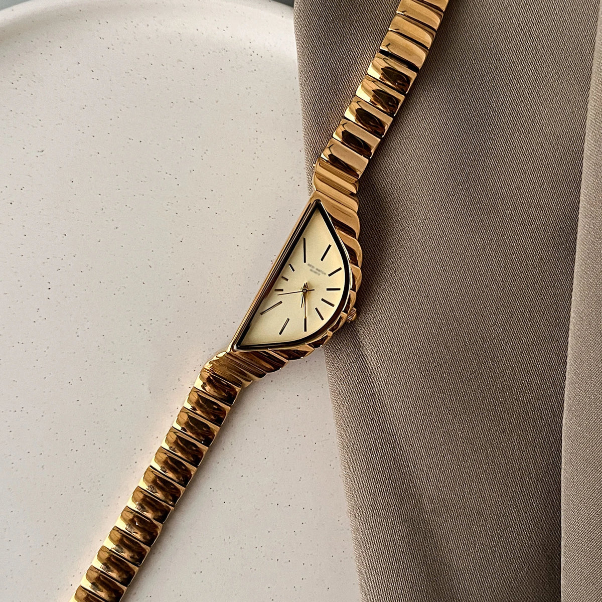 Half-Moon Dial Stainles Steel Quartz Watch