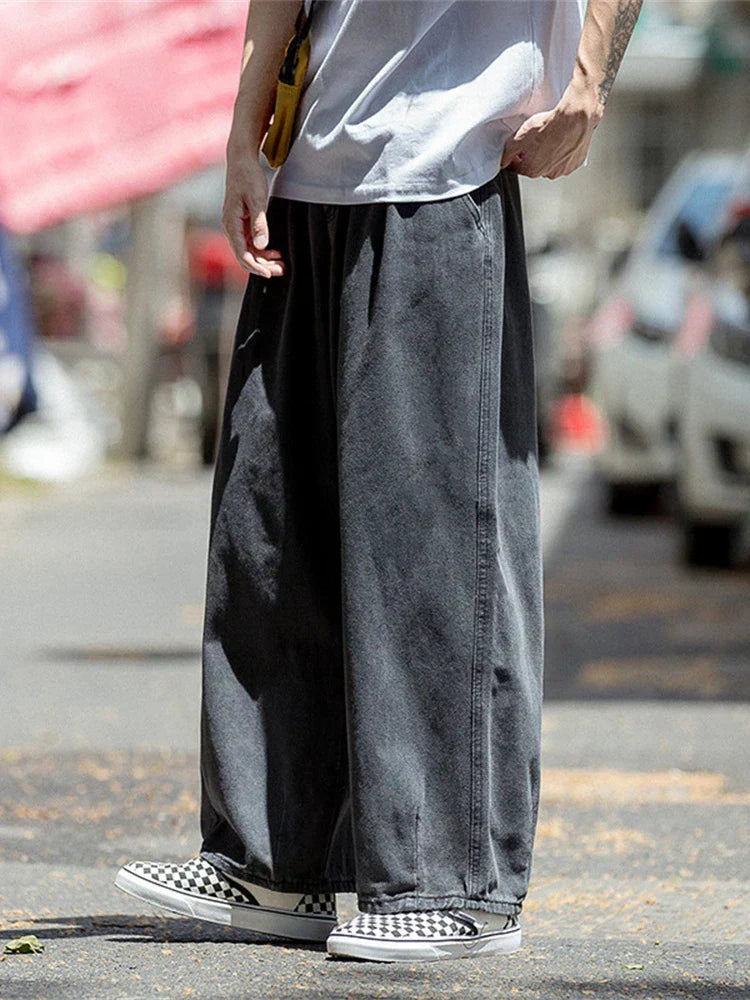 Pantalones de mezclilla de pierna ancha de corte holgado
