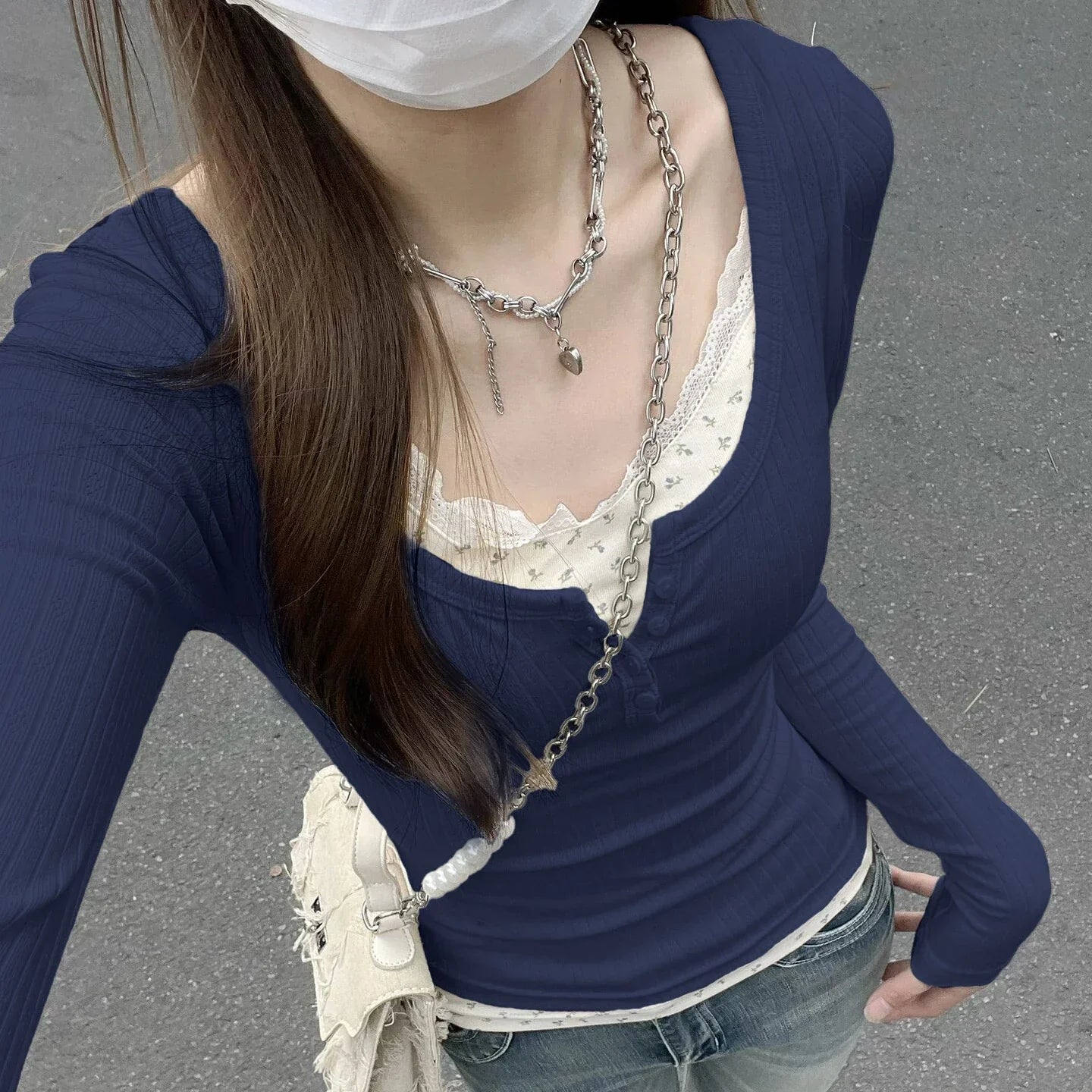 T-Shirt mit Blumenmuster, Patchwork und Spitze