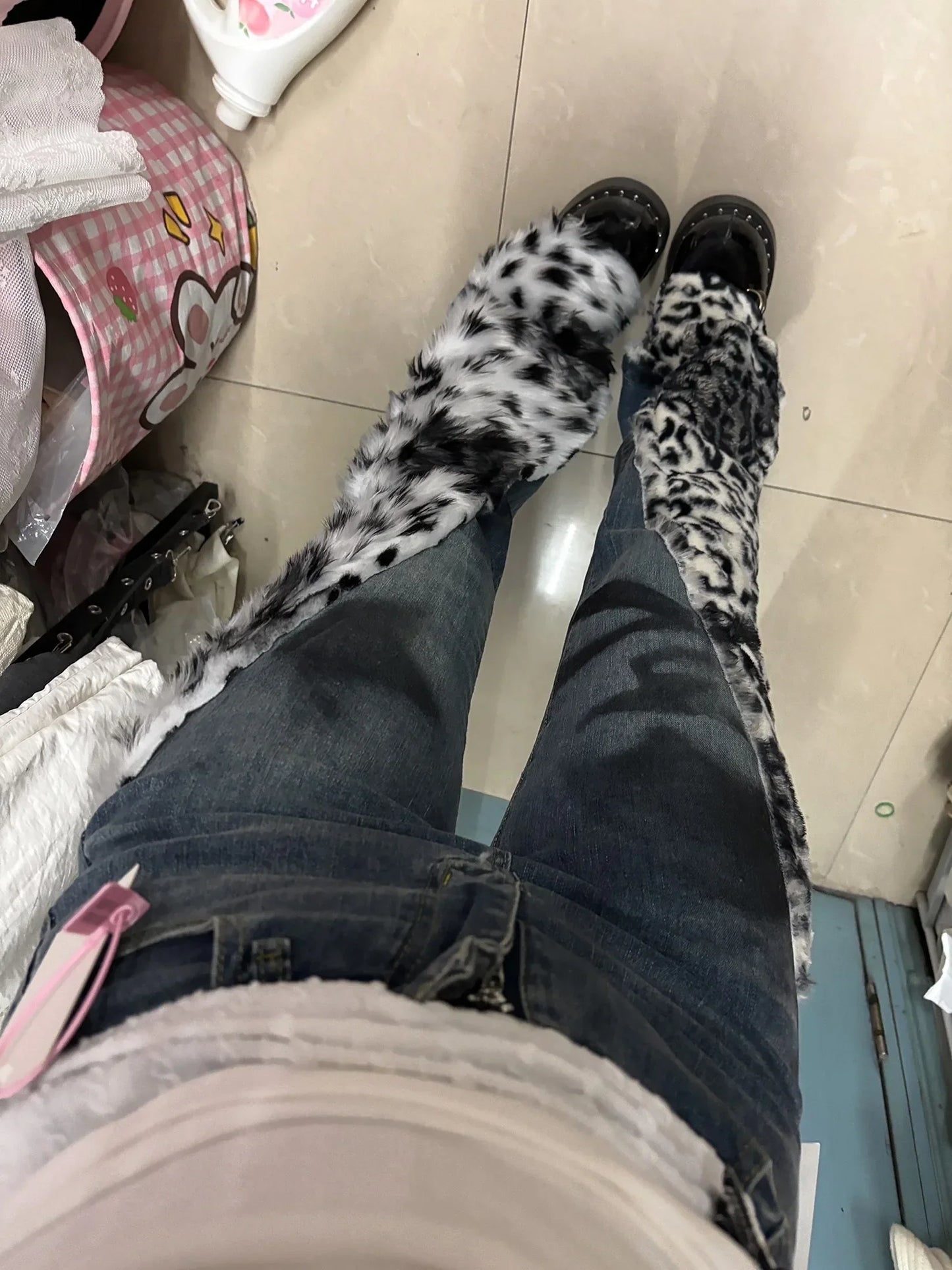 Vintage Schlagjeans mit Leopardenstern-Print