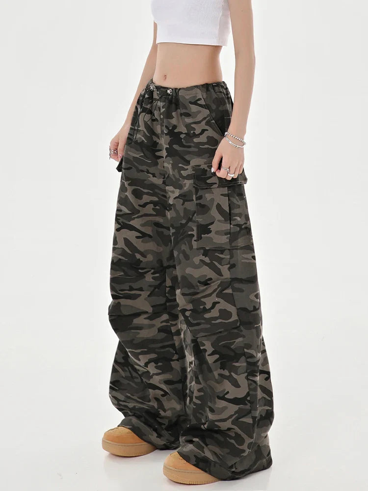 Camouflage High-waisted Cargo Pants