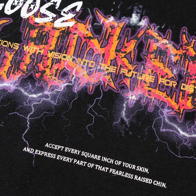 T-Shirt mit Blitz- und Buchstabenprint