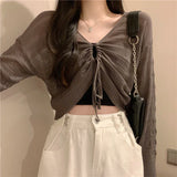 Schmale, einfarbige Strickjacke