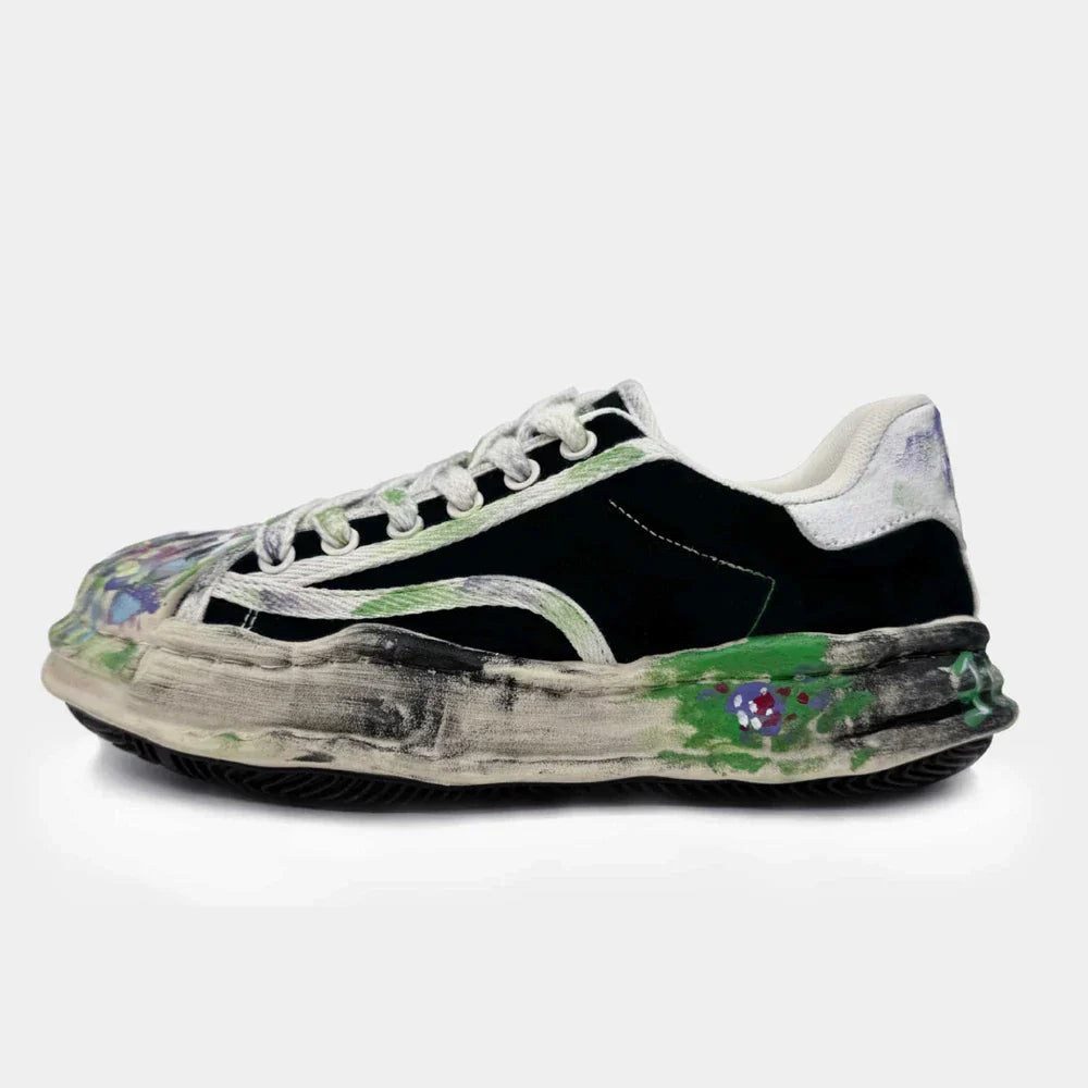 Retro Hand-Painted Graffiti Punk School Sneakers