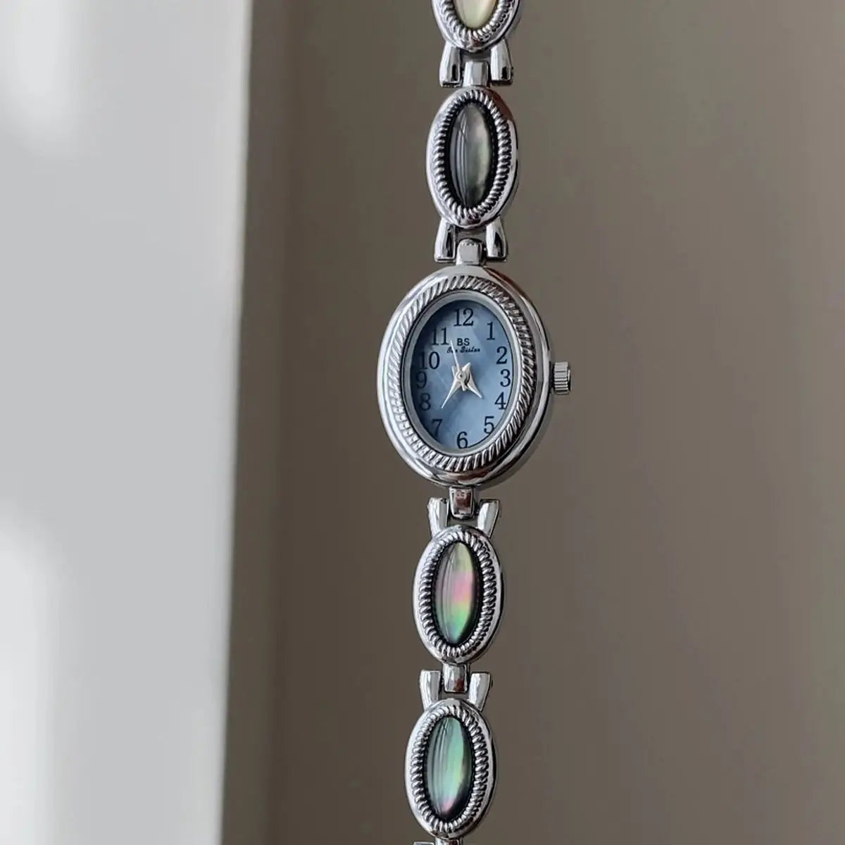 Retro Minimalist Women's Watch