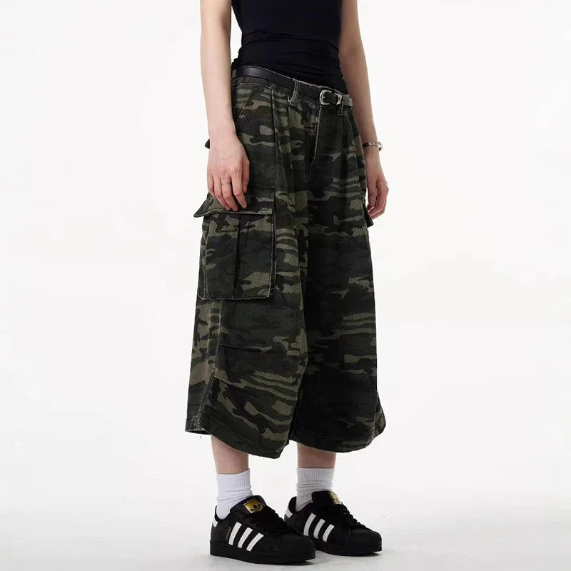 Jorts de mezclilla anchos de camuflaje
