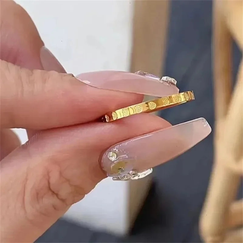 Gold Heart-Carved Ring