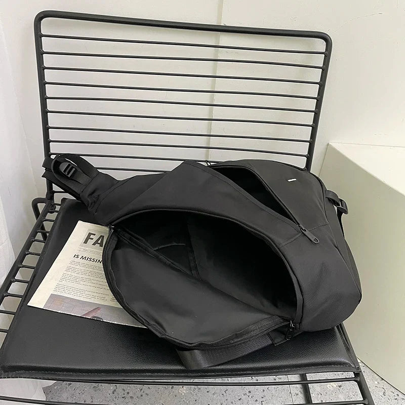 Mochila negra retro informal elegante