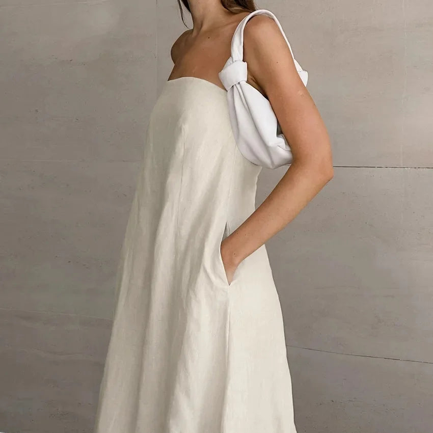 Maxivestido de lino sin tirantes y con cuello halter