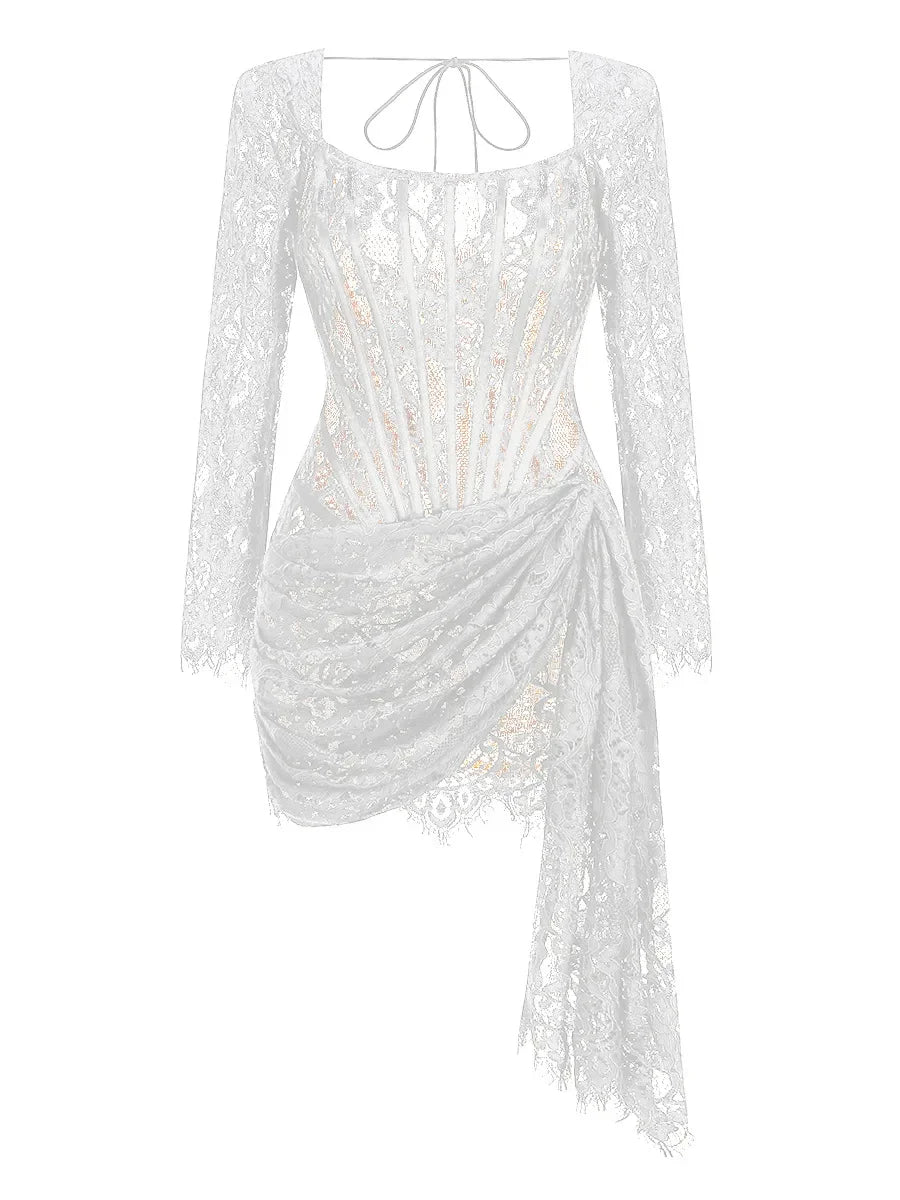 Verführerisches trägerloses Mini-Spitzenkleid