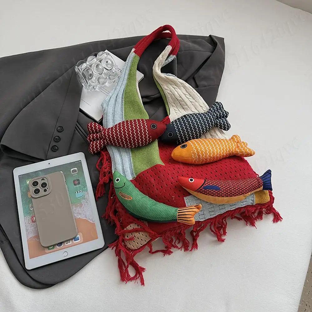Bolso de playa de punto Boho hecho a mano con muñeca de pez bonito