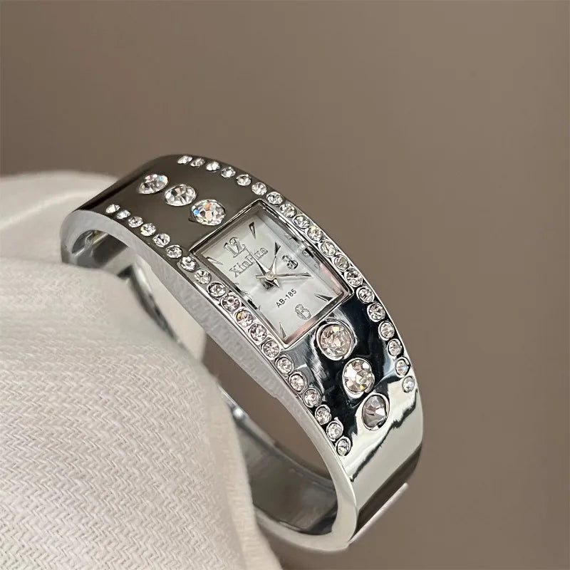 Silver Vintage Ladies Quartz Wristwatch