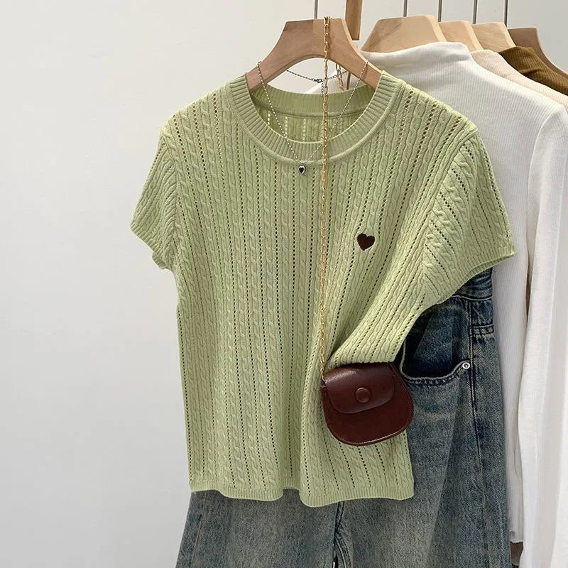 Camiseta de seda holgada con corazón bordado