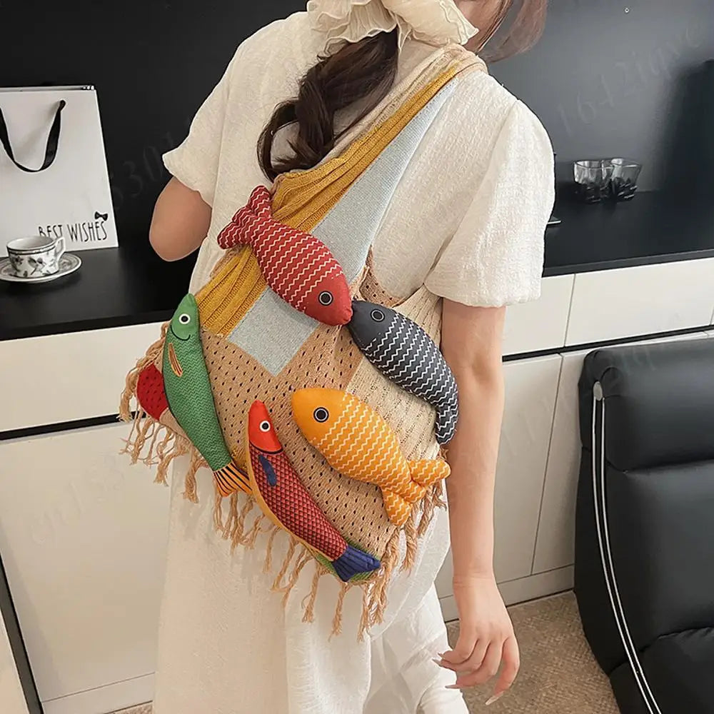 Bolso de playa de punto Boho hecho a mano con muñeca de pez bonito
