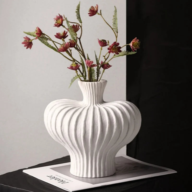 Keramik-Kunststoff-Vase im Vintage-Stil