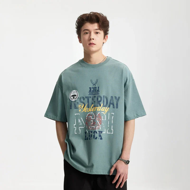 Sommer-T-Shirt mit Vintage-Grafikdruck