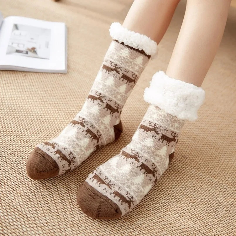 Calcetines cálidos de invierno para mujer, de felpa de pingüino, suaves, antideslizantes, para el suelo, zapatillas, calcetín corto, esponjoso, de ciervo, alce, oso, regalo de Navidad