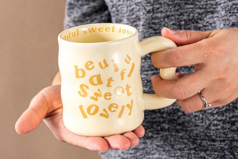 Taza de cerámica estética