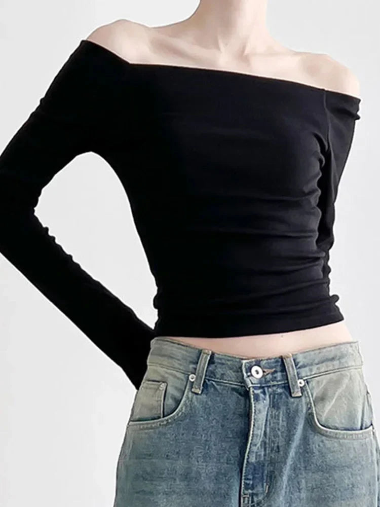 Elegantes koreanisches schwarzes Langarm-T-Shirt
