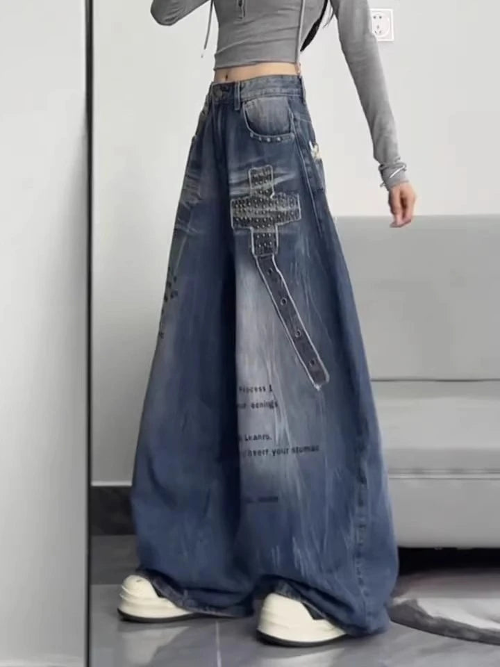 Y2K Curved Distressed Baggy Jeans