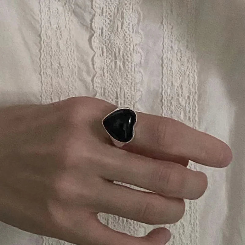 Black Heart Geometric Rings
