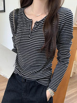 Camiseta de manga larga a rayas para mujer