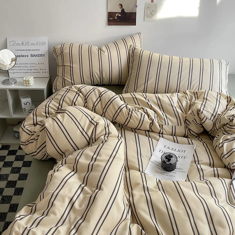 White & Black Polka Dot Bedding Set