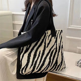 Bolso de ganchillo con estampado de cebra vintage