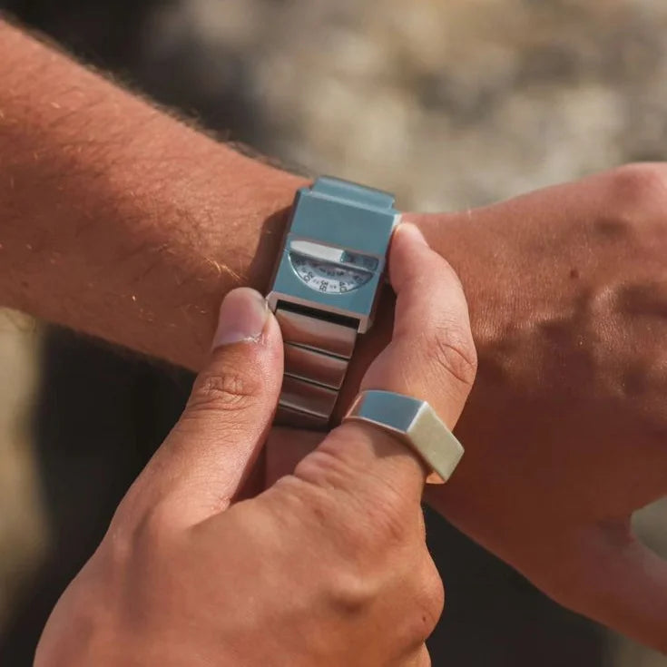 Reloj deportivo cuadrado para hombre 2023, nuevo, auténtico, de moda, correa de acero inoxidable, reloj de cuarzo, regalo de lujo ligero