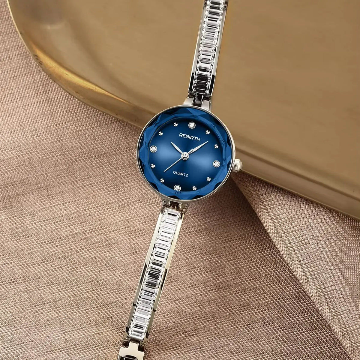 Luxury Blue Glass Dial Quartz Watch,