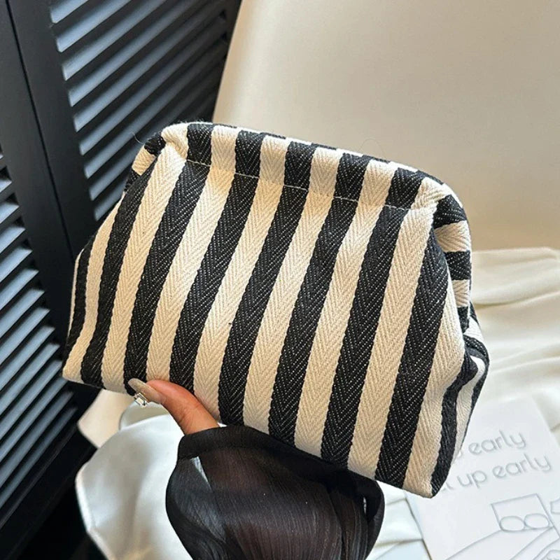 Handmade Knitted Women Beach Clutch Handbag