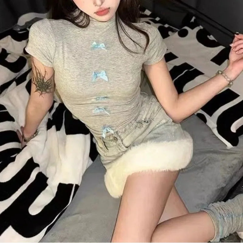 Bright Line Decoration Bow Slim T-Shirt