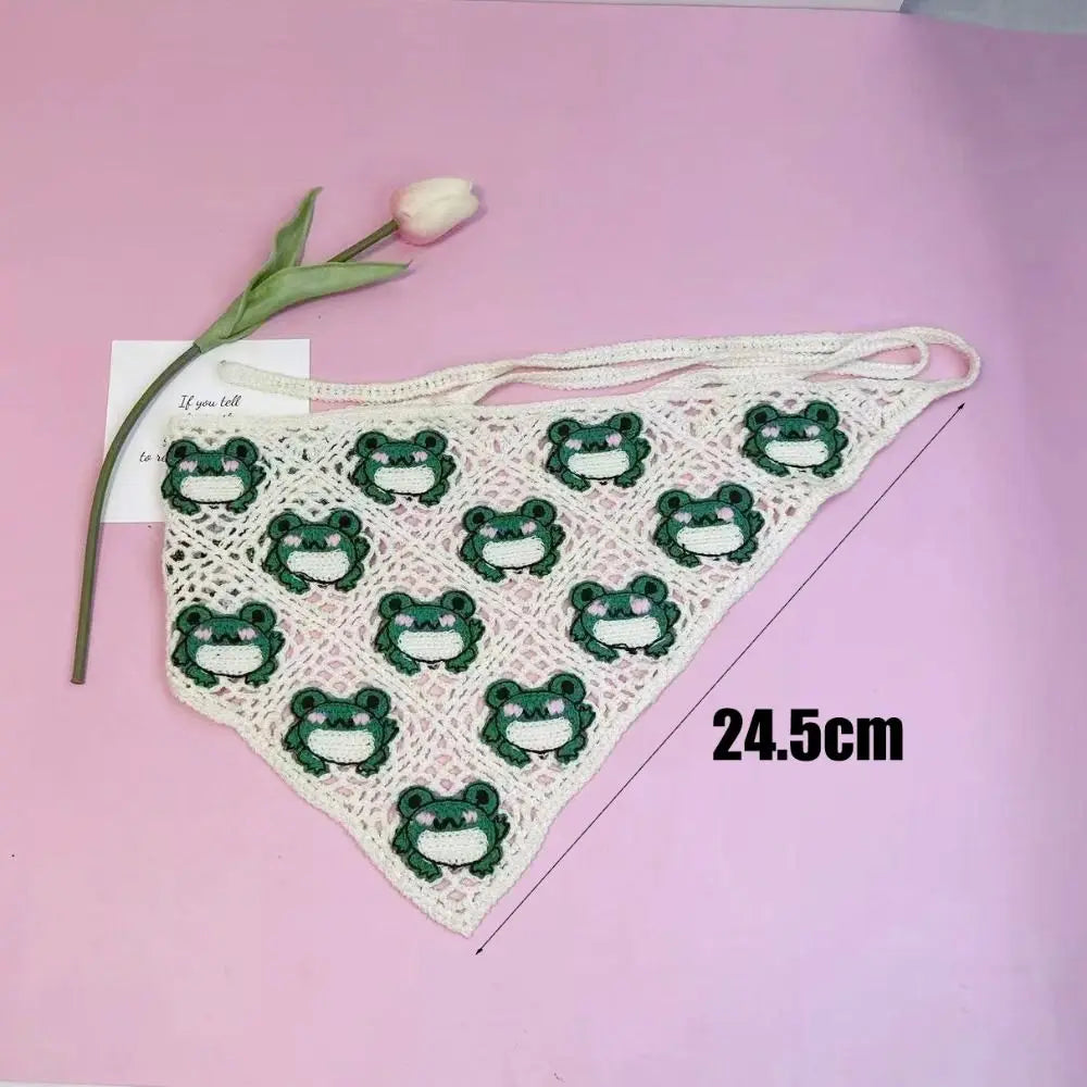 Dreieckiges Strick-Bandana im französischen Stil