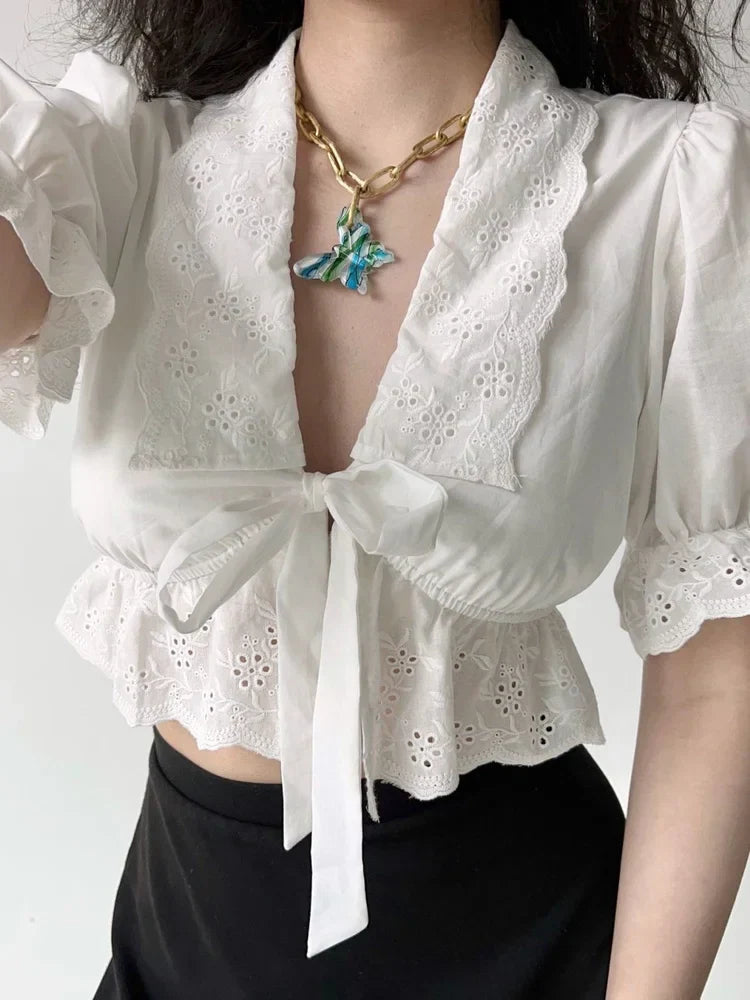 Cropped Sweet Flower Embroidery Bow Bandage Shirt