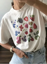 Baumwoll-T-Shirt mit Beerenarten-Grafik